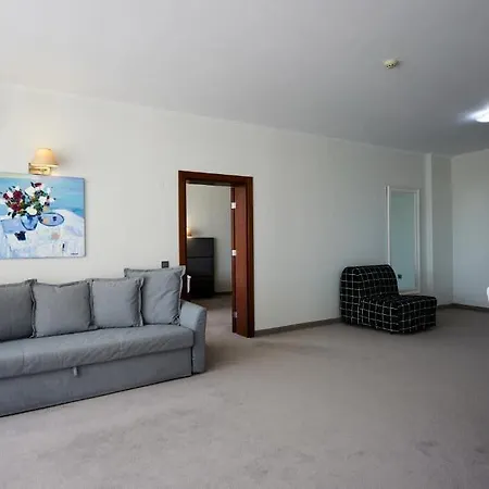 Continental מלון