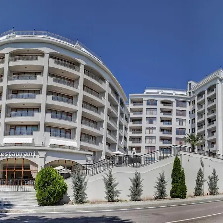 Continental Hotell 4*
