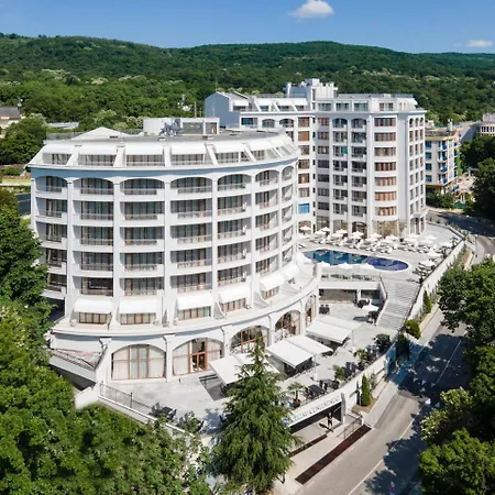 Hotell Continental 4*