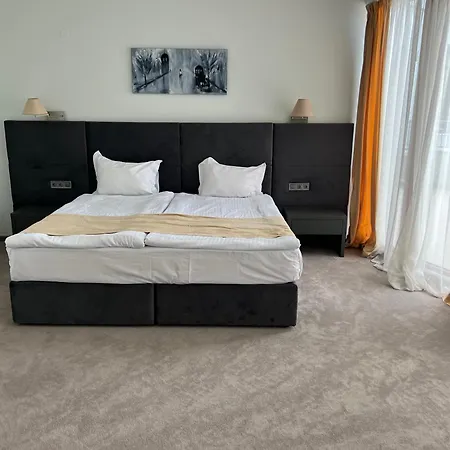 Continental 4* גולדן סנדס