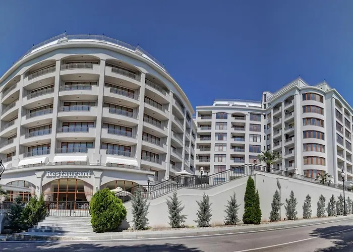 Continental Hotel 4*